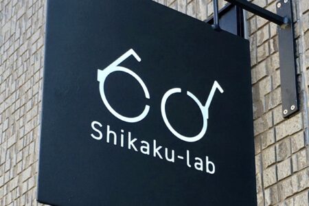 心身の健康を支えるメガネという新発想